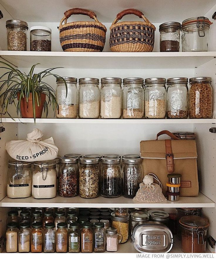 neatly labeled spice rack