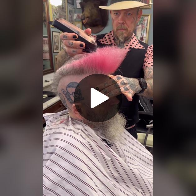 Image of a single Counter-Strike: Source surfer