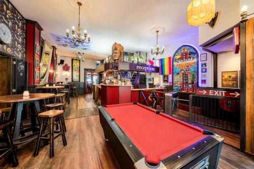 Flying Pig Downtown Amsterdam