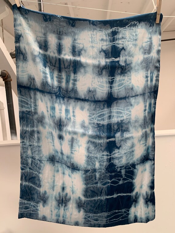 Naturally Dyeing Linen and Cotton with Kitchen...