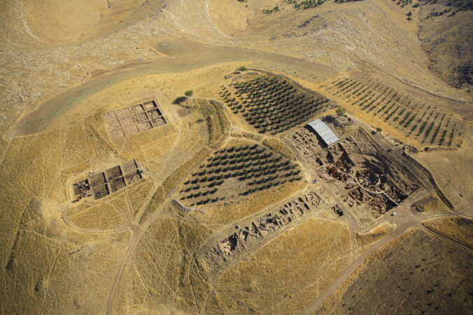 A close-up of the headless man figure depicted on Pillar 43 at Göbekli Tepe, emphasizing the potential significance of this symbol within the larger narrative. The alt text identifies the headless figure and the potential implications.