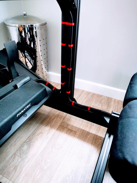 Screenshot of Assetto Corsa force feedback settings, demonstrating how to monitor FFB clipping using the in-game telemetry.