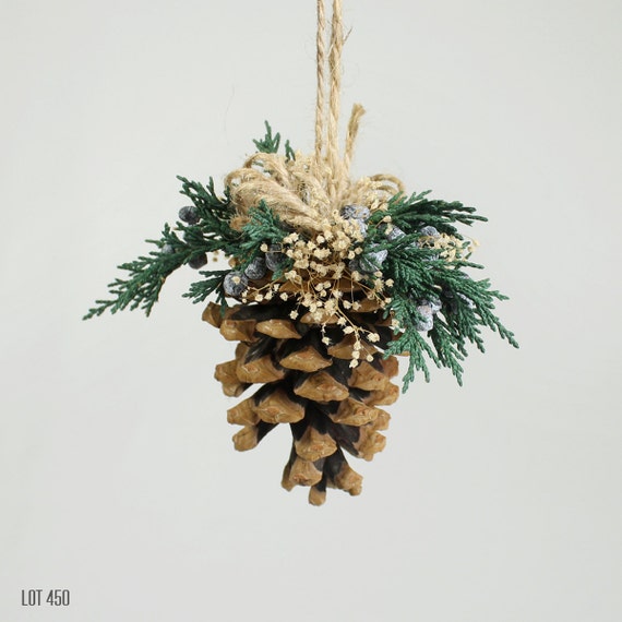 From Forest Floor to Festive Cheer: Crafting Na...