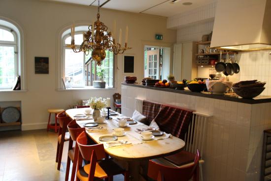 The serene courtyard garden at Ett Hem