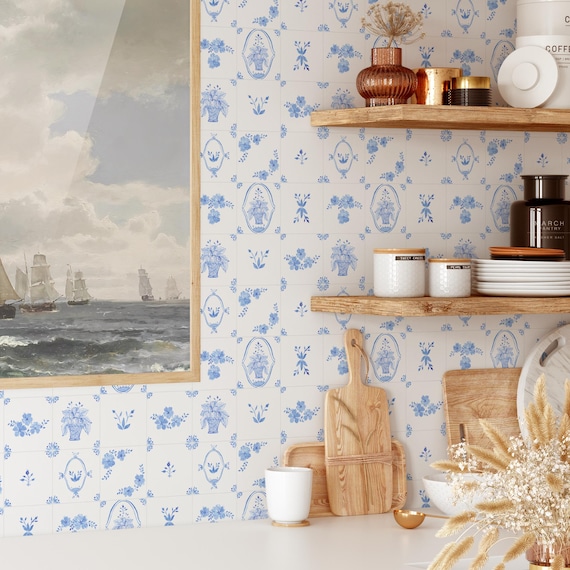 Lost in the light: Whimsical Moooi chandeliers at @TheDylanAmsterdam. Dutch design at its finest. 💡