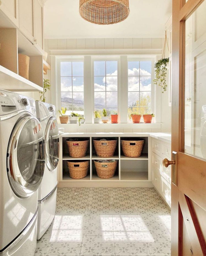 The Gentle Art of Linen Care: A Homesteading Ap...