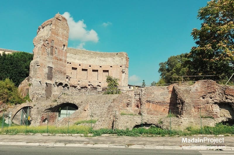 A view through the Knights of Malta Keyhole on the Aventine Hill, perfectly framing St. Peter's Basilica in the distance, showcasing the secret and unique perspective offered on the Aventine Hill Secret Tour.