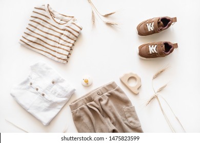 AI assistance helping people with content creation.