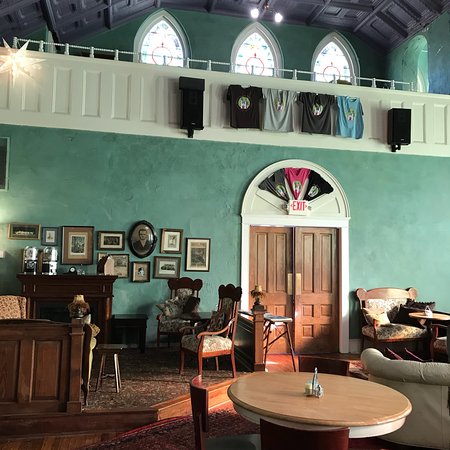 Pimm's Cup at the Elysian Bar