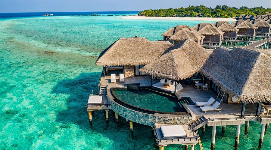 ## Waking Up to Paradise: My Unforgettable Luxury...
