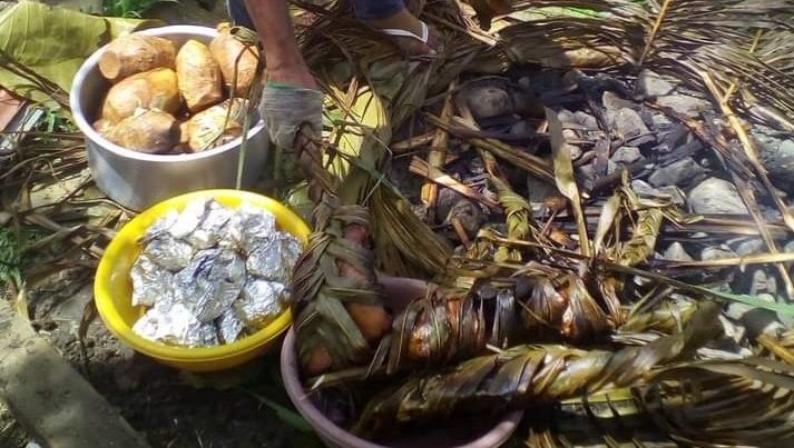 Various dishes from a traditional Polynesian Umu feast