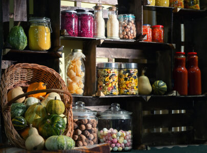 Open storage of bulk food that does not need refrigeration