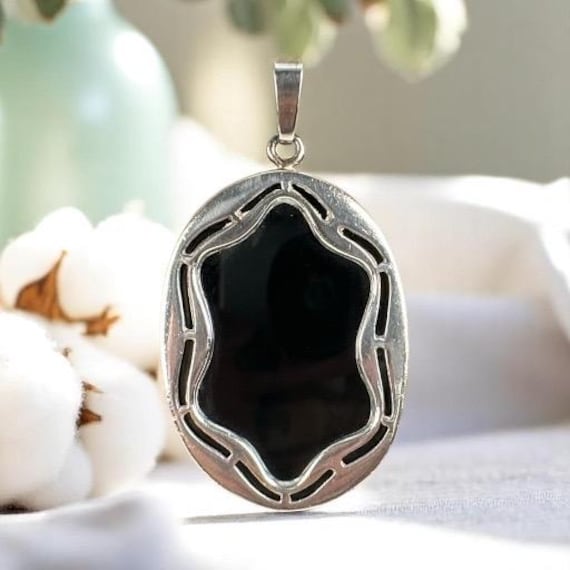 Vintage Dress on Mannequin