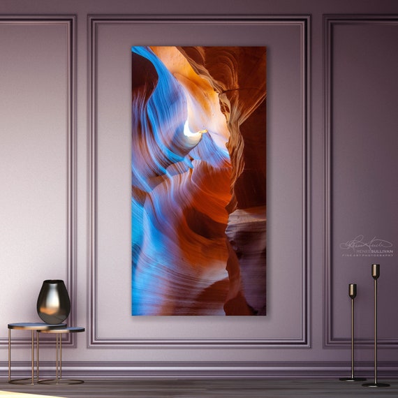 Colorful geological formations in the Painted Desert