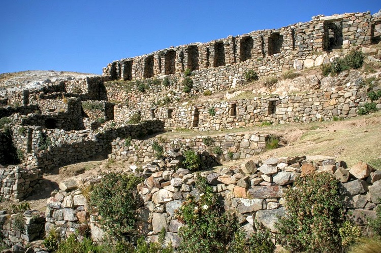 Isla del Sol Inca Ruins