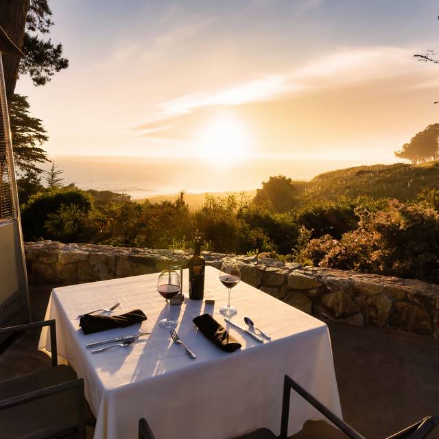 Alex and Riley enjoying a meal at The Sur House