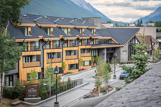 Image of a hotel room at the Peaks Hotel Suites in Banff