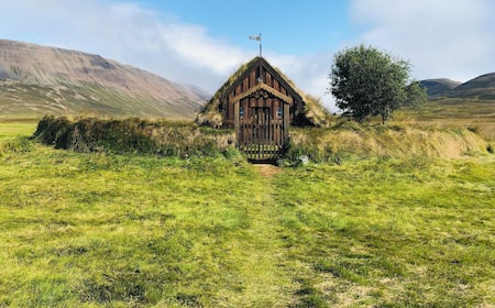 Kai Nakamura with his camera at Hotel Rangá observatory