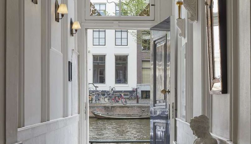 # Pulitzer Amsterdam: A Historian's Deep Dive into...
