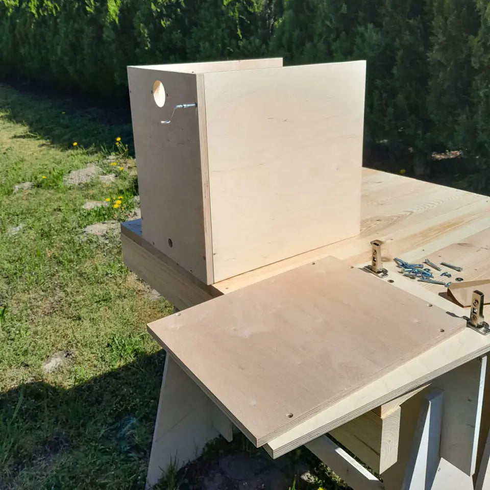 Step-by-step construction photos