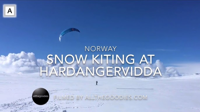 Snowkiting on Hardangervidda Plateau