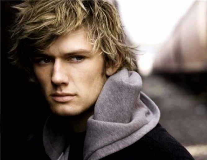 Animated GIF demonstrating Accelerated Back Hopping (ABH) in Counter-Strike: Source. The GIF should show a first-person perspective of a player character, using the default CT model, rapidly gaining speed while surfing a ramp. Overlay clear, concise text labels indicating the inputs required for the exploit (e.g., 