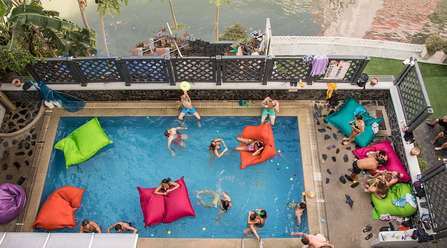 ## Mad Monkey Siem Reap: Social Scene or Sobering Reality