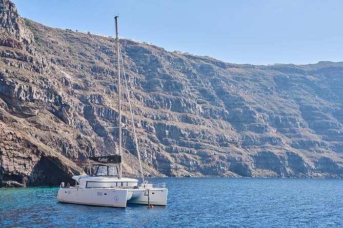 # Santorini: A Luxurious Escape to the Aegean's Cr...