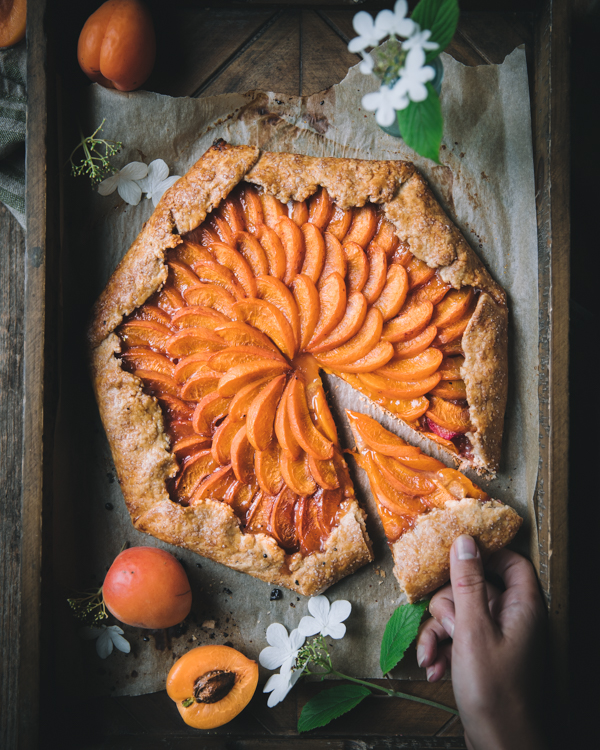 Spiced Pear & Walnut Crumble: A Harvest Celebrat...