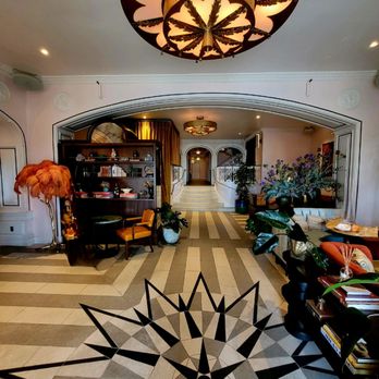 Palihouse Santa Monica pool area