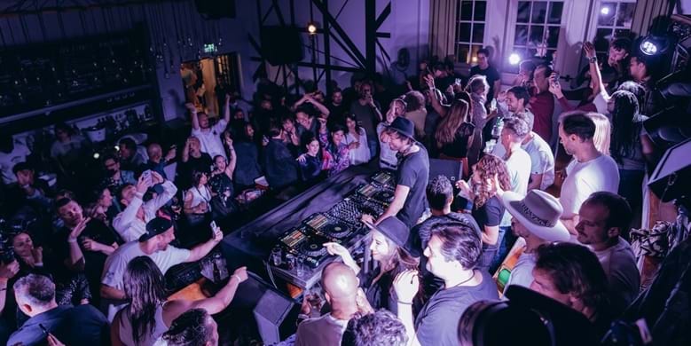 Generator Amsterdam Bar