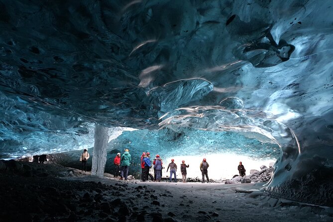 # Iceland Winter Adventures: Beyond the Slopes, Di...