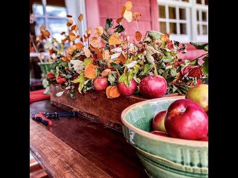 Step-by-step guide to building a fall centerpiece