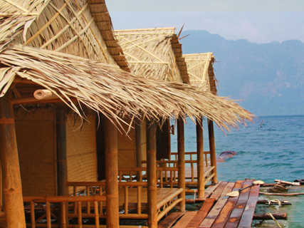 # A Marine Biologist's Sustainable Escape: Floatin...