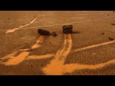 These rocks mysteriously move across the flat playa surface, leaving trails behind them. The prevailing hypothesis suggests that a rare combination of thin ice sheets, strong winds, and a muddy playa surface allows the stones to slide.