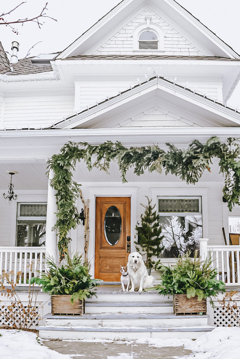 Cozy Winter Solstice: Farmhouse Decor to Embrac...
