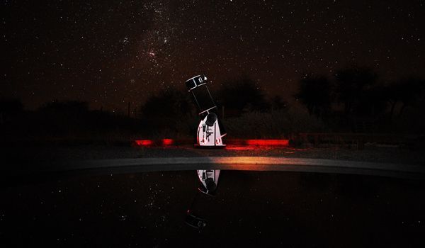 Before and after astrophotography example: standard photo vs. long exposure