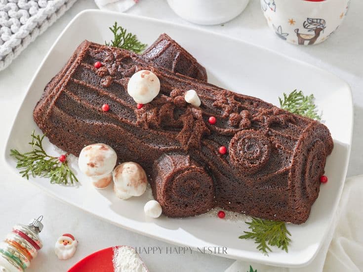 A natural Christmas table centerpiece ideas