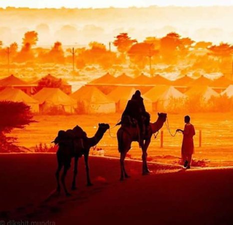 Explore the Simpson Desert responsibly with Longitude 131°.