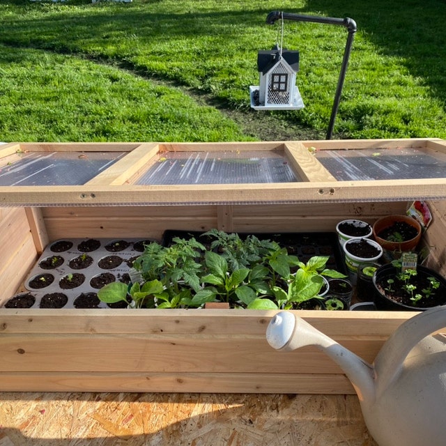 A diagram showing the internal parts of the cold frame