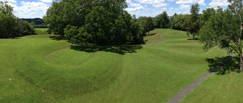 Great Serpent Mound tourist site Ohio