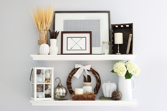 neutral shelf display 3-5 objects