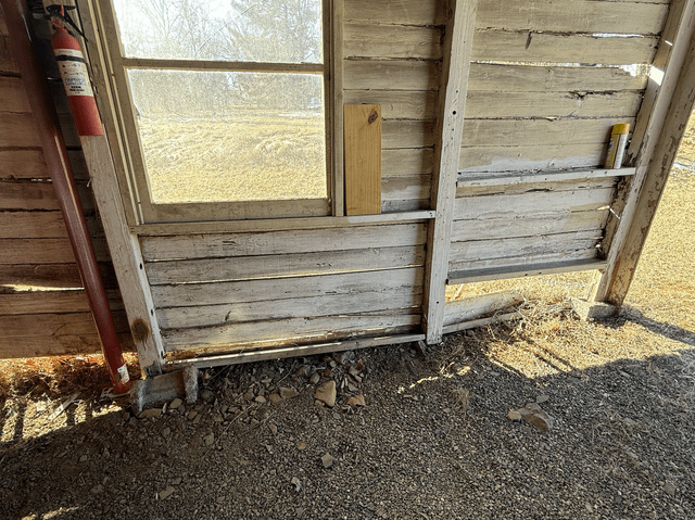How to repair exterior barn wall refinish barn or knock v0-gdhcw0xh6ede1