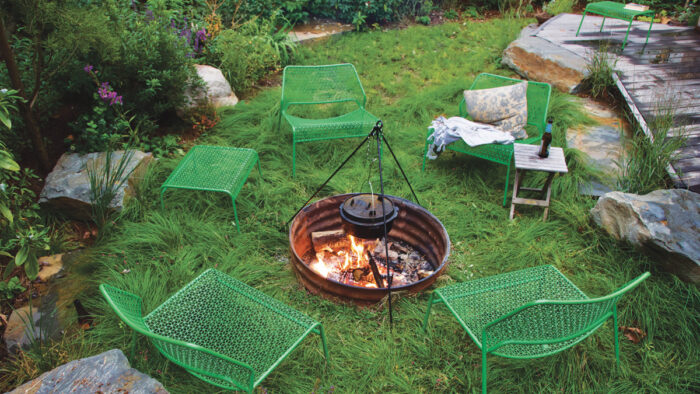 Buzzing Backyards: Creating a Pollinator Paradis...