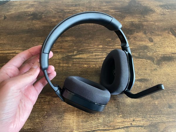 Arctis Nova Pro Wireless headset connected to a PS5.