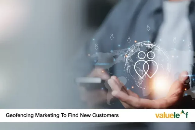 A barista smiling and interacting with a customer, highlighting the importance of customer service in a coffee shop. The alt text focuses on the customer-centric experience that marketing automation helps reinforce.