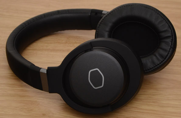 Headband adjustment mechanism close up