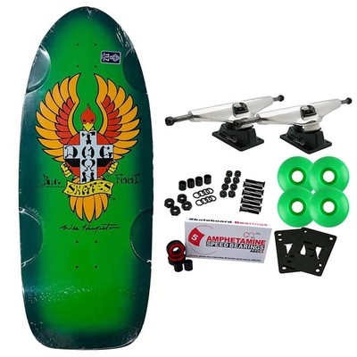 A wide establishing shot of Dogtown, showcasing its unique architectural style and atmosphere within Cyberpunk 2077: Phantom Liberty.