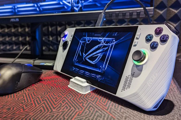 Screenshot of MSI Afterburner showing CPU and GPU temperatures.