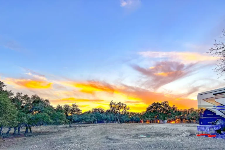 Hiking the Closed Canyon Trail